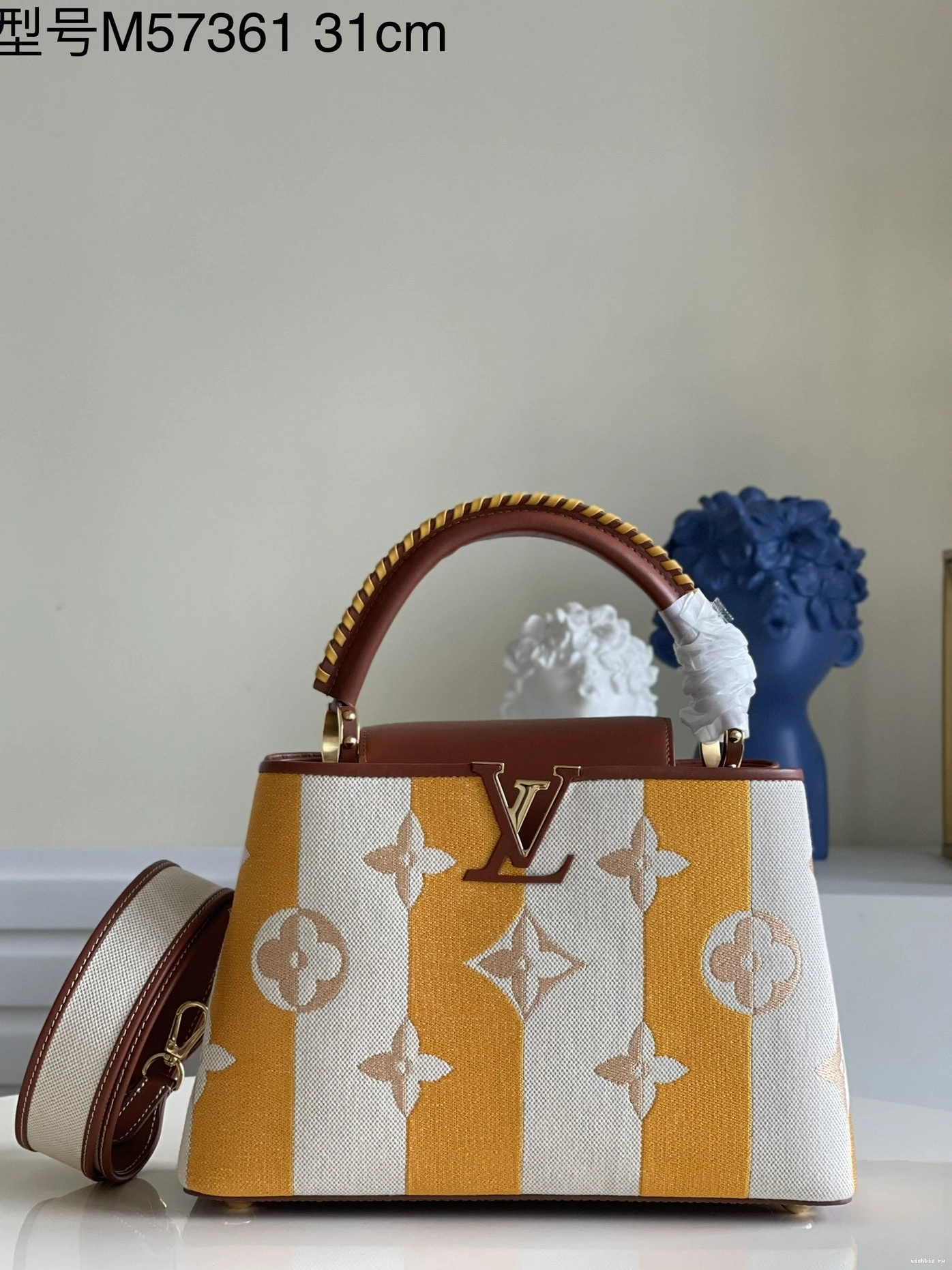 WIS MM VUITTON LOUIS CAPUCINES 0311